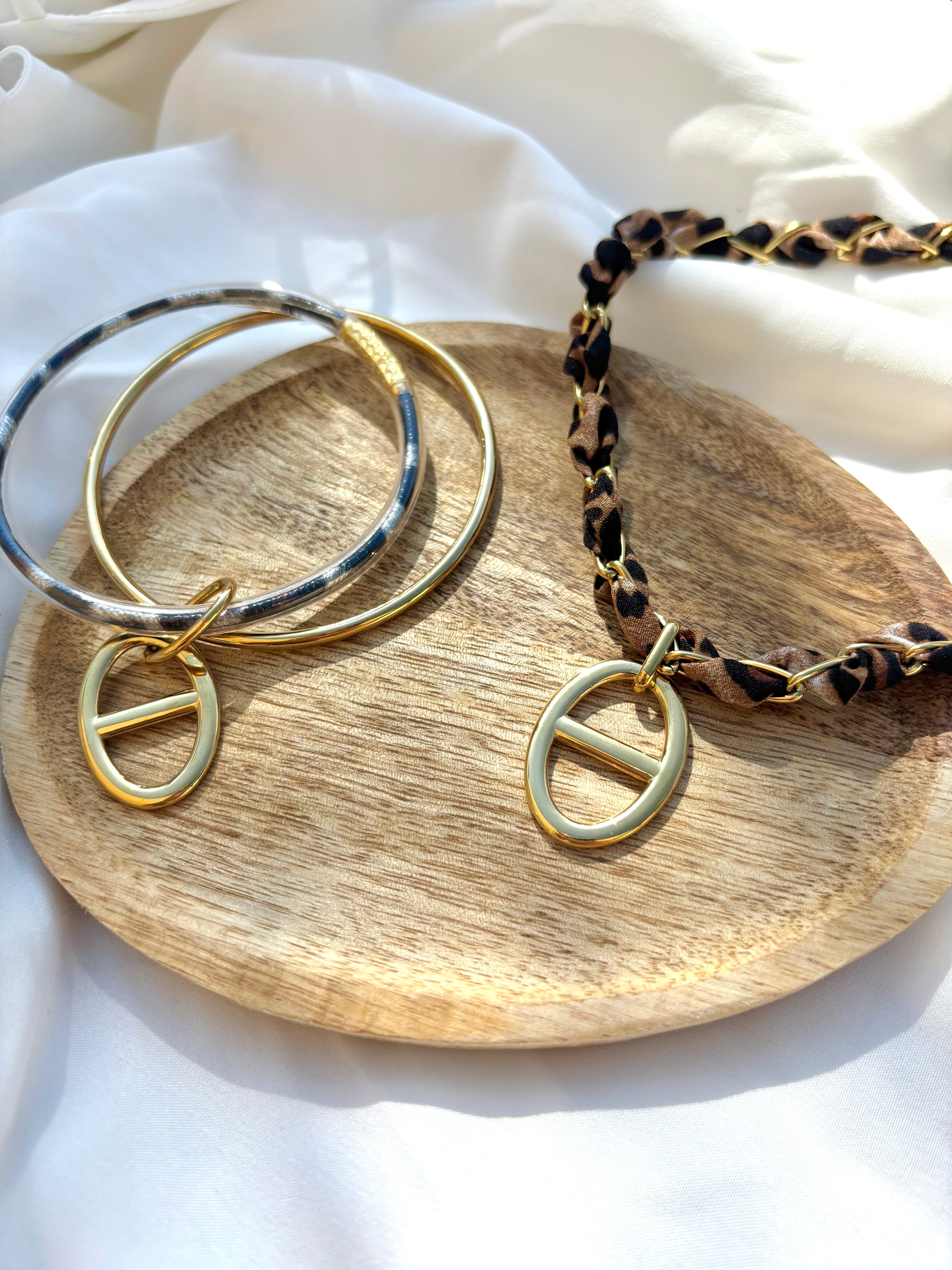 Les boucles d’oreilles